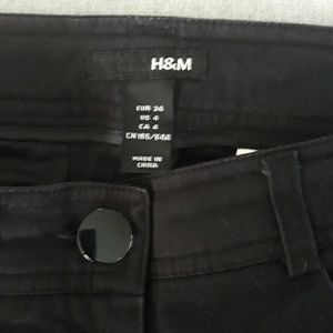H&M black skinny twill pants size 4